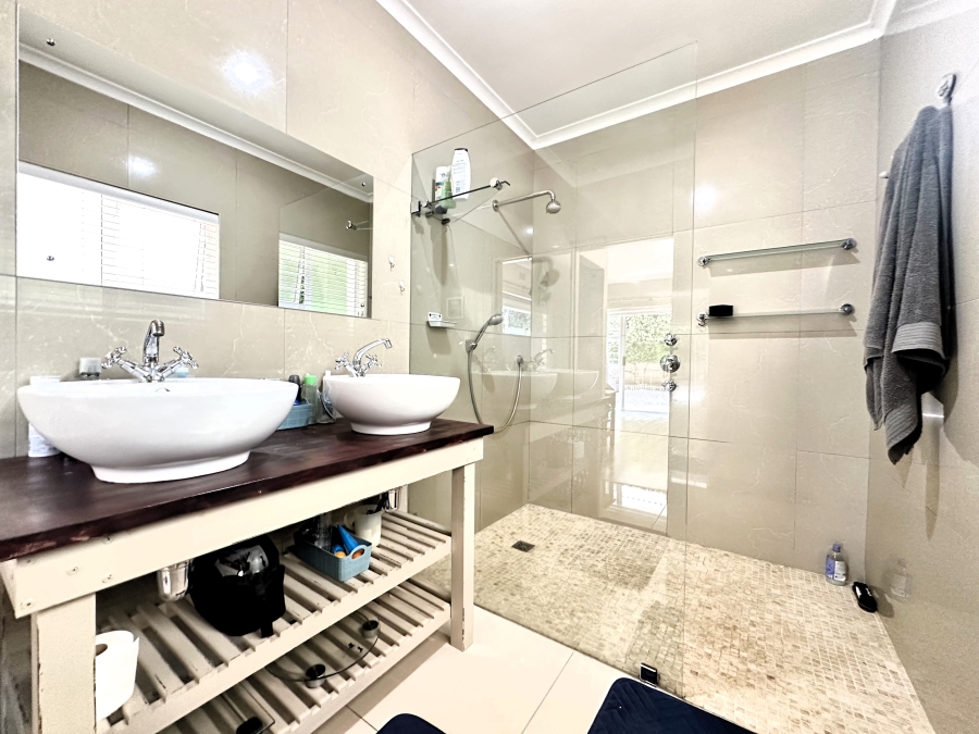 4 Bedroom Property for Sale in Panorama Western Cape